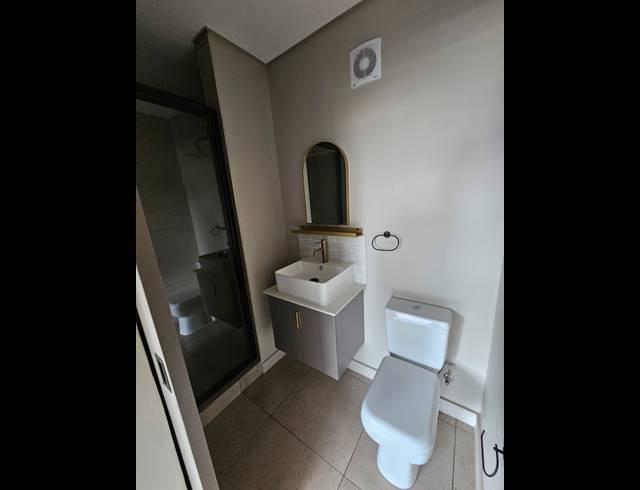 2 BEDROOM APARTMENT FOR SALE IN SANDOWN